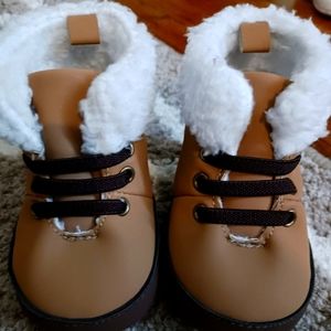 NWOT infant boots